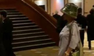 ريهانا تظهر بإطلالة "كاجوال" قبل بدء حفل جوائز أوسكار الـ95