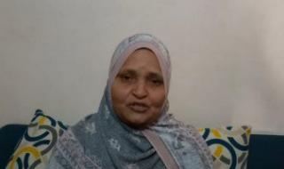 محافظ الإسماعيلية يهنئ الفائزة بلقب الأم المثالية على مستوى المحافظة