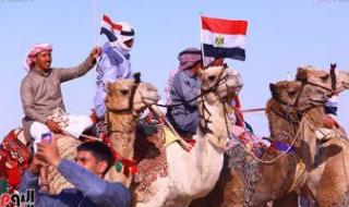 شباب وأطفال سيناء يتمسكون بأزيائهم التراثية خلال الاحتفالات بذكرى التحرير.. صور