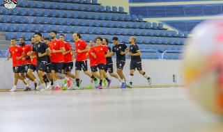 15 لاعبا فى قائمة منتخب الصالات ببطولة كأس العربالأحد 04/يونيو/2023 - 08:00 م
اختار جهاد عرفة، المدير الفنى لمنتخب مصر لكرة الصالات، 15 لاعباً لخوض منافسات بطولة كأس العرب التى ستقام فى السعودية خلال الفترة من 6 حتى 16 يونيو الجارى