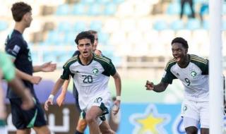 المنتخب السعودي للناشئين عام يكسب أستراليا في كأس آسيا 2023افتتح المنتخب السعودي تحت 17 عامًا يوم الجمعة مشواره في منافسات كأس آسيا 2023 التي تستضيفها تايلاند بفوز على نظيره الأسترالي 2-0، ضمن مباريات المجموعة ...