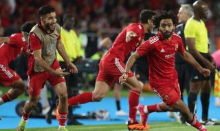 بيراميدز متمسك بمنافسته للأهلي على لقب الدوري المصريالأحد 18/يونيو/2023 - 08:56 م
أكد مصدر داخل نادي بيراميدز ان فريقه متمسك بحقه في المنافسة علي لقب الدوري الممتاز رغم كثرة عدد المباريات المتبقية لفريق الأهلي صاحب المركز الثاني بترتيب الدوري المصري الممتاز.