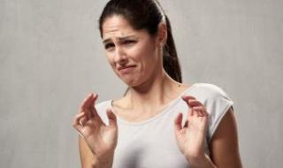 6 سلوكيات تجعل البعض ينفرون منك.. منها التهويل والتعاطف الشديد