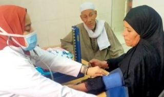 فحص أكثر من 38 ألف مواطن بمبادرة 100 مليون صحة خلال شهر بسوهاج.. صور