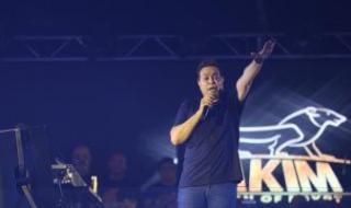 حكيم يحيى حفلاً غنائيًا فى مهرجان العلمين الجديدة 17 أغسطس.. فيديو