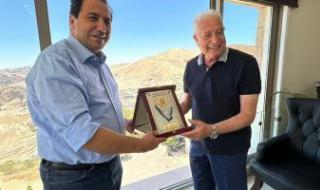 محافظ جنوب سيناء يلتقى رئيس منطقة البتراء بالأردن ويدعو لزيادة أوجه التعاون.. صور