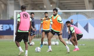 بيراميدز يواجه الجيش الرواندي في دور الـ 32 من دوري الأبطالالخميس 24/أغسطس/2023 - 06:37 م
تأهل فريق نادي الجيش الرواندي إلى دور الـ٣٢ من بطولة دوري أبطال أفريقيا ليواجه نادي بيراميدز في المرحلة المقبلة. ونجح الفريق الرواندي في تخطي عقبة جادياكا الصومالي بعد الفوز إيابا بهدفين دون مقابل بعدما انتهت مباراة الذهاب بالتعادل ١-١، علما بأن المباراتين أقيمتا في كيكاتي العاصمة الرواندية. ومن المنتظر