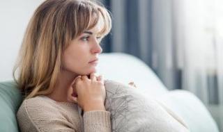 أعراض الفصام البسيط.. أبرزها العزلة والقلق