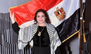 إلهام شاهين: "حبنا لمصر وترابها يحتم علينا المشاركة في كل شيء يخصها"