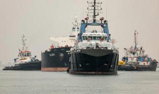 أزمة مزدوجة تهدد شرايين الملاحة العالمية قبل عيد الميلاد