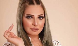 انهيار وبكاء منه جلال على فقدان والدها وقت عرض مسرحية "شفيقة المصرية"
