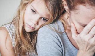 علامات تكشف عن الأم النرجسية.. تدمر شخصية أطفالها