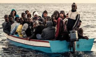 بينهم نساء وأطفال.. إنقاذ 31 مهاجرًا غير شرعي في المغرب