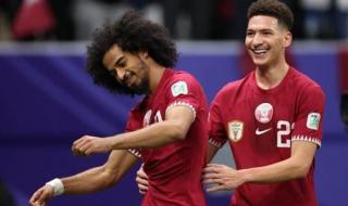 منتخب قطر يضرب إيران بثنائية في الشوط الأول بنصف نهائي كأس آسيا