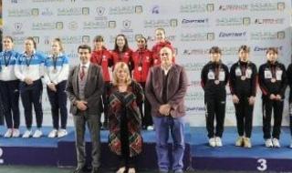 إيطاليا وأمريكا يحصدان ذهبية الفرق للرجال والسيدات بكأس العالم لسلاح الشيش بالقاهرة