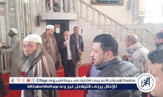 انتهاء صلاة الجنازة على حلمي بكر وتوديعه إلى مثواه الأخير.. صور