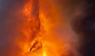 سوريا: حريق بخط أنابيب لنقل النفط فى حمص