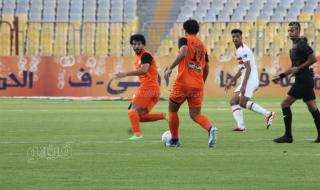 الزمالك يتعادل 1-1 مع فاركو بعد مرور 75 دقيقة (صور)الأربعاء 03/يوليو/2024 - 08:41 م
مباراة قوية ومثيرة تجمع بين الزمالك وفاركز في استاد برج العرب، في إطار مباريات الجولة التاسعة والعشرين لمسابقة الدوري الممتاز.
