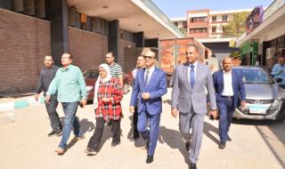 رئيس جامعة أسيوط يشدد على الالتزام بالإجراءات الصحية لإعداد الوجبات المقدمة لطلاب المدن الجامعيةالأحد 13/أكتوبر/2024 - 03:25 م
أجري الدكتور أحمد المنشاوي رئيس جامعة أسيوط؛ اليوم الأحد الموافق 13 من أكتوبر، جولة مفاجئة؛ للاطمئنان على سير العمل ومستوى الخدمات بعدد من الإدارات، والوحدات بالحرم الجامعي.