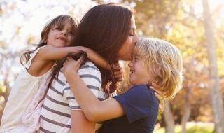 امدحهم واهتم بيهم.. 5 طرق بسيطة لتعليم طفلك أن يكون ممتن دائمًا