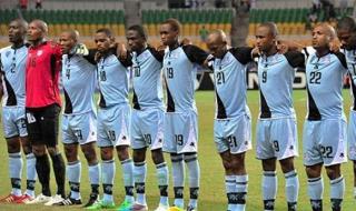 وصول حافلة منتخب مصر لاستاد الدفاع الجوي استعدادا لمواجهة بوتسواناالثلاثاء 19/نوفمبر/2024 - 03:59 م
منتخب مصر ، وصلت حافلة منتخب مصر إلى استاد الدفاع الجوي، استعدادا لمواجهة بوتسوانا ضمن مواجهات الجولة الأخيرة من التصفيات المؤهلة لنهائيات كأس الأمم الإفريقية 2025، المقرر إقامتها في المغرب. القنوات الناقلة لمباراة مصر وبوتسوانا وتمتلك قنوات beIN Sports حقوق بث مباراة مصر وبوتسوانا في تصفيات أمم