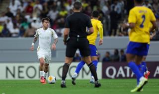 رونالدو يقود النصر للفوز على الغرافة بثلاثية في دوري أبطال آسيا (صور)الإثنين 25/نوفمبر/2024 - 08:20 م
فاز فريق النصر السعودي علي نظيره الغرافة بنتيجة 3-1 في المباراة، التي اقيمت بينهما، ضمن الجولة الخامسة من دور المجموعات بدوري أبطال آسيا للنخبة 2024-2025.
