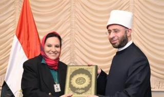 وزير الأوقاف يكرم الدكتورة مها عقل ويشهد مراسم تسليم إدارة مستشفى الدعاة لرئيسه الجديد