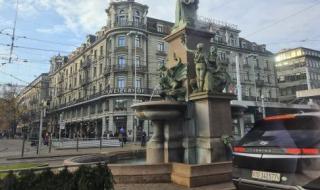 كيف تتعامل سويسرا مع الأمطار.. بث مباشر للحركة التجارية فى مدينة زيورخ