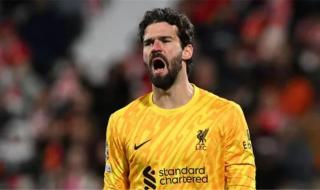 أليسون يرد على هجوم سلوت: لسنا آلات