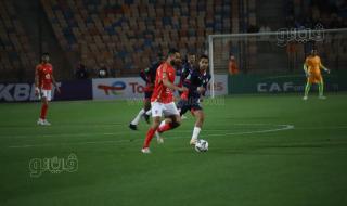 دوري أبطال أفريقيا، الأهلي يتعادل مع شباب بلوزداد 1-1 في الشوط الأول (صور)الأحد 22/ديسمبر/2024 - 06:51 م
تقدم فريق شباب بلوزداد على نظيره الأهلي بنتيجة 1-0 في الشوط الأول من المباراة التي تجمع الفريقين في الجولة الثالثة من دور المجموعات ببطولة دوري أبطال إفريقيا.