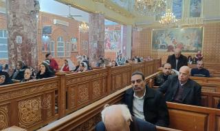 شاهد، صلاة قداس عيد الميلاد المجيد للأقباط الأرثوذكس بالشرقيةالإثنين 06/يناير/2025 - 09:18 م
أجرت فيتو قبل قليل بثًّا مباشرًا نقلت خلاله قداس عيد الميلاد للأقباط الأرثوذكس من المطرانية في محافظة الشرقية