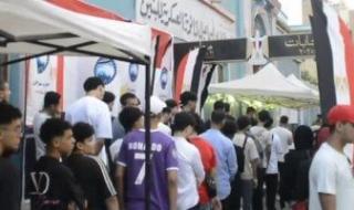 اصطفاف
      المواطنين
      أمام
      اللجان
      فى
      السيدة
      زينب
      للتصويت
      فى
      انتخابات
      الشيوخ..
      صور