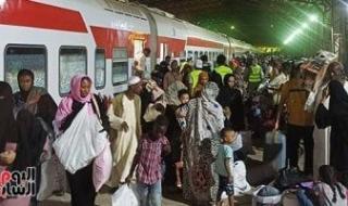 وصول
      القطار
      الخامس
      للأشقاء
      السودانيين
      إلى
      محطة
      السد
      العالى
      بأسوان..صور
      وفيديو