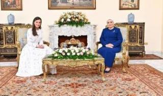 السيدة
      انتصار
      السيسى
      تنشر
      صور
      استقبالها
      لملكة
      إسبانيا..
      وتؤكد:
      أرحب
      بجلالتها
