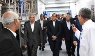رئيس
      الوزراء
      يفتتح
      مصنعى
      إنتاج
      الخامات
      الدوائية
      والمطهرات