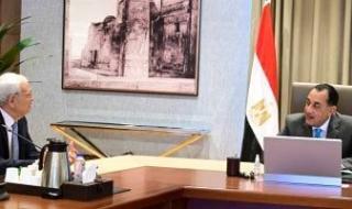 مدبولى
      يستعرض
      جهود
      تحسين
      الخدمات
      المقدمة
      إلكترونيا
      للمواطنين
      والمستثمرين