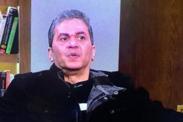 عمرو محمد على: زوجتى تخلت عنى وابنتى لا تزورنى وأمى وإخوتى هم السند