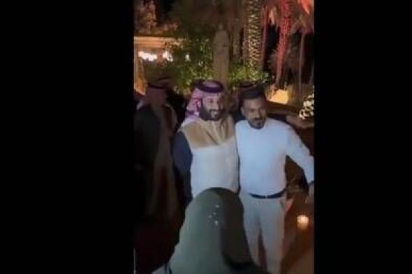 فيديو للأمير محمد بن سلمان وولي عهد الأردن ونجل سلطان عُمان في أحد مطاعم العلا .. عاجل