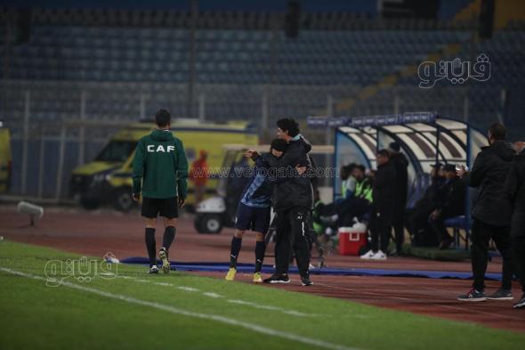 الكونفيدرالية الأفريقية، بيراميدز يسقط في فخ التعادل أمام الجيش الملكي (صور)الأحد 12/فبراير/2023 - 10:56 م
سقط فريق بيراميدز في فخ التعادل أمام الجيش الملكي المغربي بهدفين لكل منهما، في المباراة التي جمعتهما على ملعب استاد الدفاع الجوي، ضمن الجولة الأولى من دور المجموعات ببطولة الكونفيدرالية الأفريقية.