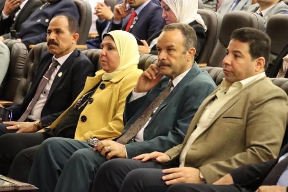 الرياضة تطلق المؤتمر الوطني للقيادات الشبابية بمشاركة 250 شابا وفتاةالثلاثاء 07/مارس/2023 - 10:54 م
أطلقت وزارة الشباب والرياضة فعاليات المؤتمر الوطني للقيادات الشبابية ، وتستمر فعالياته حتي الــ 9 من مارس الجاري، بالمدينة الشبابية بشرم الشيخ
