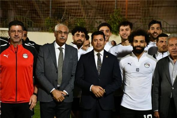 محمد صلاح يوجه رسالة إلى وزير الرياضة في مران منتخب مصر الأولمبي #تصفياتكأسالأممالأفريقية