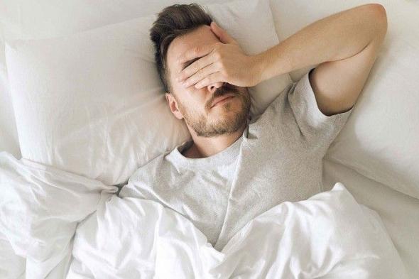 لا تفوتك.. فوائد كثيرة لوضعية النوم على الظهر