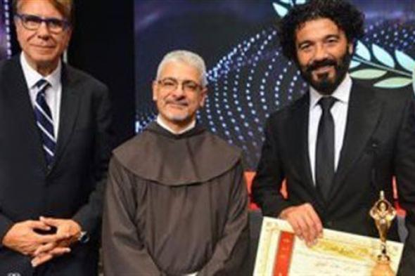 خالد النبوي يحصد جائزة أفضل ممثل عن دوره في فيلم "ليلة قمر 14"