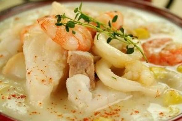 طريقة عمل شوربة السي فود، أكلة لذيذة قبل العيدالثلاثاء 20/يونيو/2023 - 06:47 م
شوربة السي فود من أطباق البحريات اللذيذة التى لها مذاق مميز ولا يقاوم، ويعشقها الكبار والصغار، ويسهل تحضيرها.