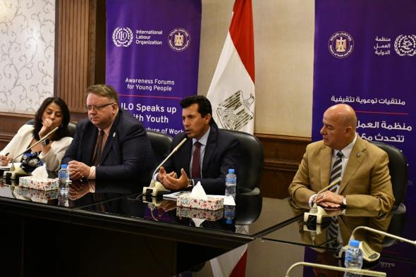 أشرف صبحي يهنئ منتخب مصر لكرة السلة للناشئين بفوزهم بالبطولة العربيةالإثنين 26/يونيو/2023 - 10:05 م
هنأ الدكتور اشرف صبحي وزير الشباب والرياضة، لاعبي ولاعبات منتخب الناشئين والناشئات تحت 16 سنة وذلك بعد فوزهم بالبطولة العربية والتى استضافتها الأردن فى الفترة من 18 حتى 26 يونيو الحالي.