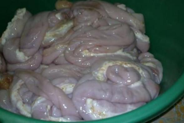 طريقة تنظيف الممبار، أكلة مصرية شعبية شهيرة تقدم في العيدالأربعاء 28/يونيو/2023 - 08:12 م
الممبار من حلويات اللحوم الشهيرة التى تقدم فى مصر ويكثر تقديمها فى عيد الأضحى المبارك لذبح الأضاحى .