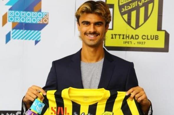 ثالث الصفقات.. اتحاد جدة يتعاقد مع جوتاأعلن اتحاد جدة، يوم الاثنين، تعاقده رسميا مع جواو بيدرو نيفيز الشهير بـ "جوتا"، قادما من سيلتك الأسكتلندي، بعقد يمتد لثلاثة أعوام.ونشر النادي السعودي ...