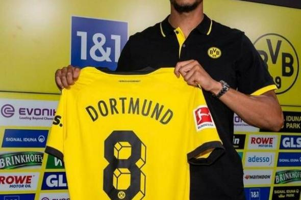 بوروسيا دورتموند يتعاقد مع بديل بيلينجهامالإثنين 03/يوليو/2023 - 10:58 م
أعلن نادي بوروسيا دورتموند الألماني، اليوم الإثنين، تعاقده مع اللاعب الألماني فيليكس نميشا، قادمًا من فولفسبورج.