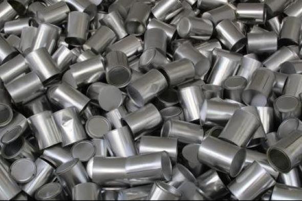 أسعار الألومنيوم اليوم الجمعة 14-7-2023 في السوق المحليالجمعة 14/يوليو/2023 - 10:20 م
سعر الألومنيوم اليوم، تشهد أسعار الألومنيوم ، استقرارًا ملحوظا اليوم الجمعة 14-7-2023، في السوق المحلي. سعر طن الألومنيوم ويتراوح سعر طن الألومنيوم بين 99.000 إلى 104.000 جنيه بدون ضريبة القيمة المضافة، التي تقدر بـ 14% بحسب قائمة الأسعار المعلنة من شركة مصر للألومنيوم التابعة للقابضة للصناعات