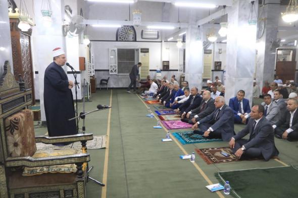محافظ الجيزة يشهد احتفالية مديرية الأوقاف بالعام الهجري الجديد (صور)الثلاثاء 18/يوليو/2023 - 10:54 م
شهد اللواء أحمد راشد محافظ الجيزة الاحتفالية التي نظمتها مديرية أوقاف الجيزة بمناسبة حلول رأس السنة الهجرية 1445 ه‍